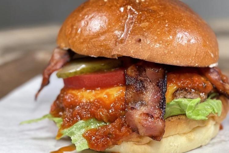 Yellow Bus Charlie (チャーリー) 】フード＆ドリンクメニュー | 松本